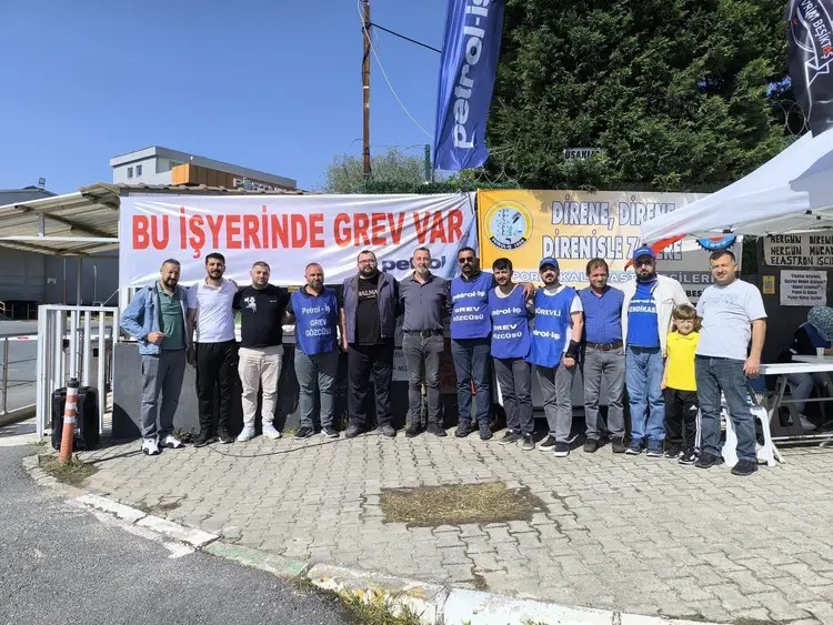 Çılgınlar gibi bayram kutlanırken Portakal Porvil işçisi grev çadırında!