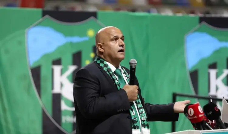 Kocaelispor’da neler oluyor? Bir istifa daha!