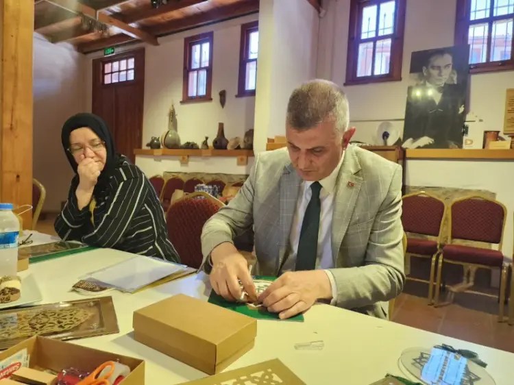 Gölcük’te Geleneksel Kat-ı Sanatı Çalıştayı Yoğun İlgi Gördü