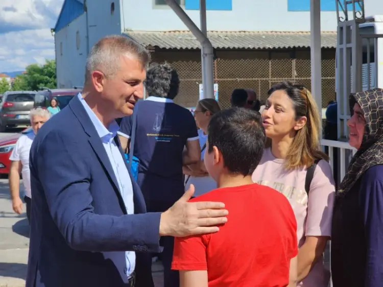 Başkan Ali Yıldırım Sezer’den Gölcük’te YKS Adaylarına Moral Desteği