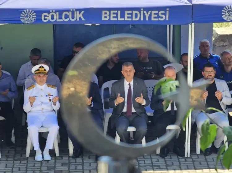 Vali İlhami Aktaş, Gölcük Huzurevi Sakinleriyle Bayram Sevinci Yaşadı