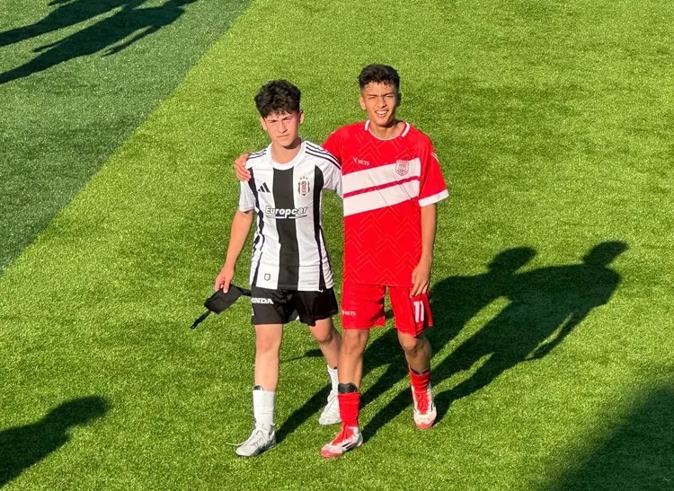 Birlikte büyüdüler, biri Beşiktaş’a gitti biri Pendik’e. Şimdi de rakip oldular