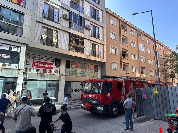 Kafede yangın paniği!