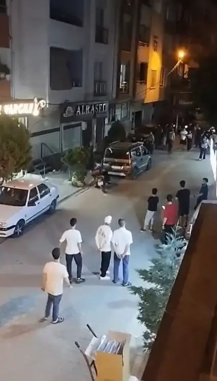 Esenyurt’ta Ortalık Karıştı: İki Grup Arasındaki Kavga Savaş Alanına Döndü