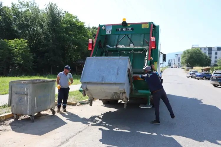 Kartepe’de seferberlik: 32 araç 107 personel!