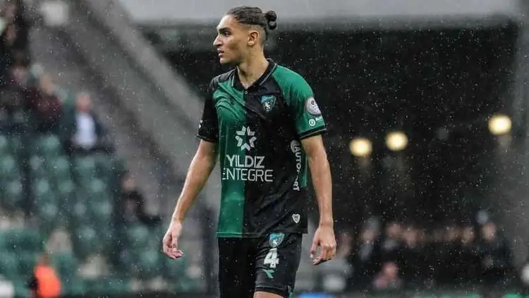 Kocaelispor’un Eski Futbolcusu Emir Ortakaya, Fenerbahçe’den Bir Kez Daha Ayrılıyor