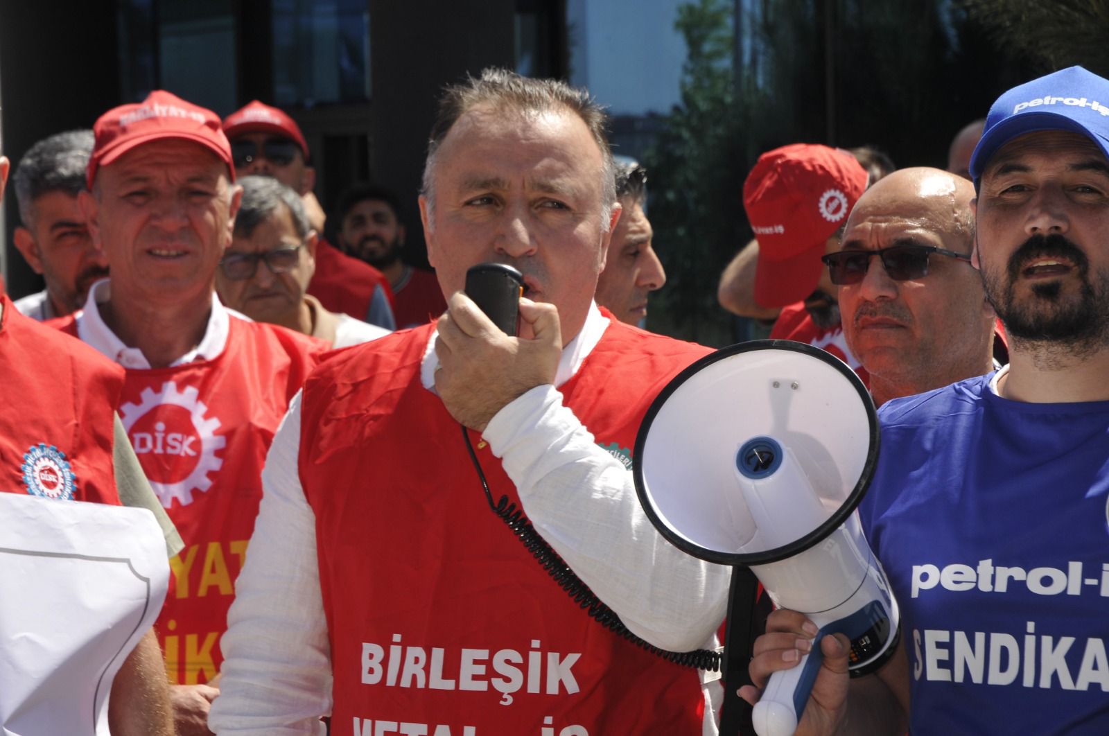 Necmettin Aydın isyan etti: Krizin bedeli emekçiye ödetiliyor!