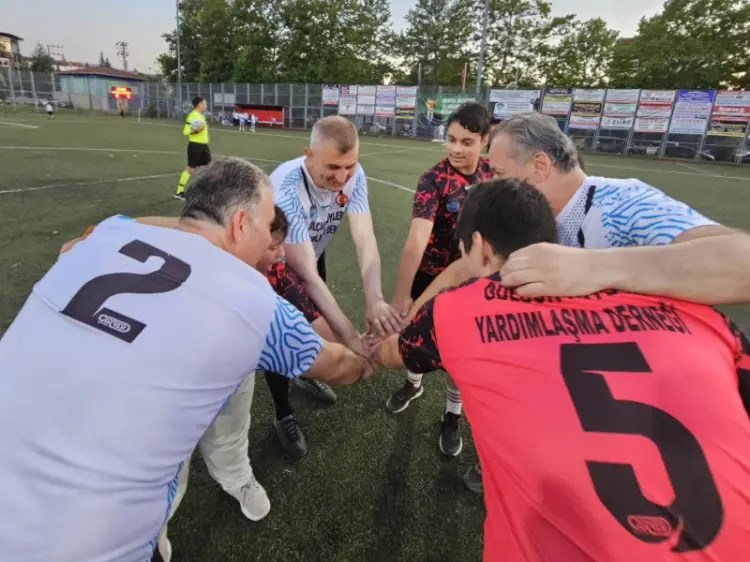 Gölcük’te Köyler Arası Geleneksel Futbol Turnuvası Coşkuyla Başladı