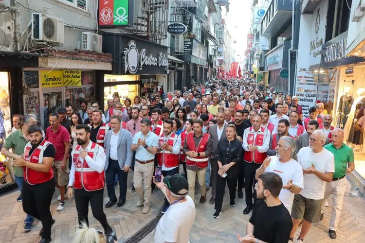CHP Kocaeli sokağa indi: Siyasi intikam!