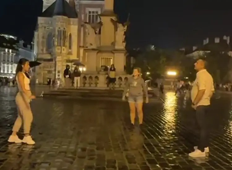 İzmitli meclis üyesinden Prag’da zeybek şov!