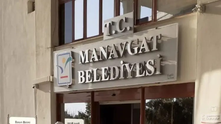 Manavgat Belediyesi’ne yolsuzluk operasyonu! Belediye başkanı gözaltında