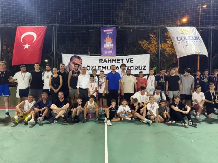 Gölcük’te Mehmet Sezer Sokak Basketbolu Turnuvası Büyük İlgiyle Tamamlandı