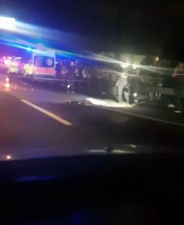 Sakarya’da korkunç kaza! SUV çarptı diğer arabalarda üzerinden geçti