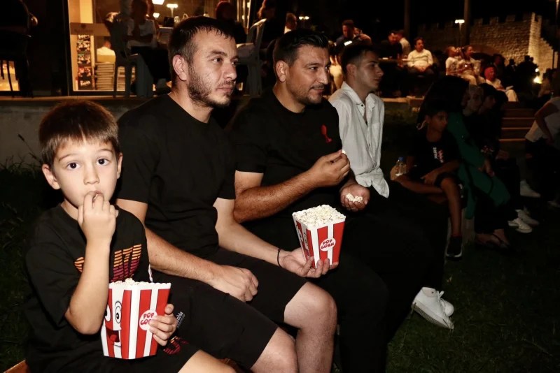 Hereke Kalesi’nde Yıldızlar Altında Neşeli Günler Sinema Keyfi