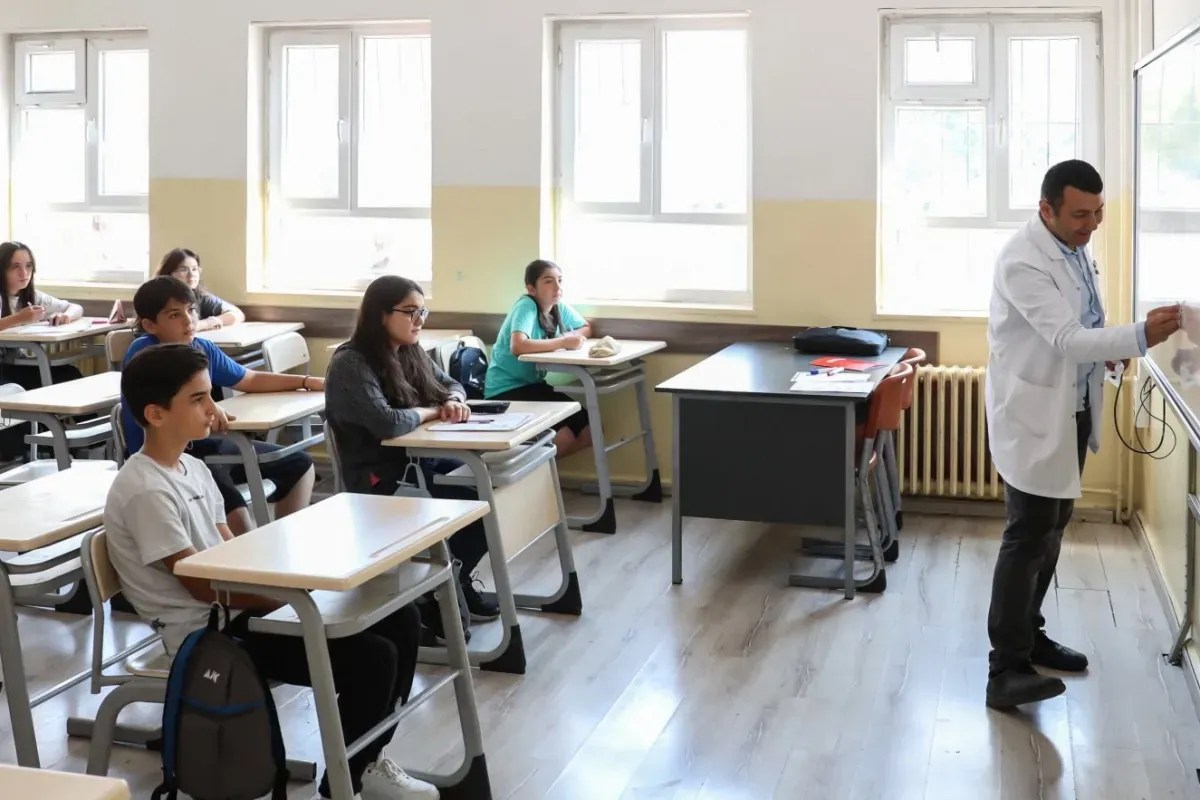 Veli ve öğrenciler dikkat: Okullarında yeni dönem başlıyor