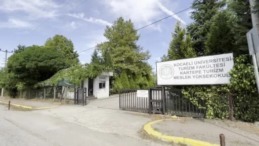 Prof. Dr. Yusuf Sinan Akgül’den Yapay Zeka Çağrısı: Akademik Dünya Geri Kalmamalı