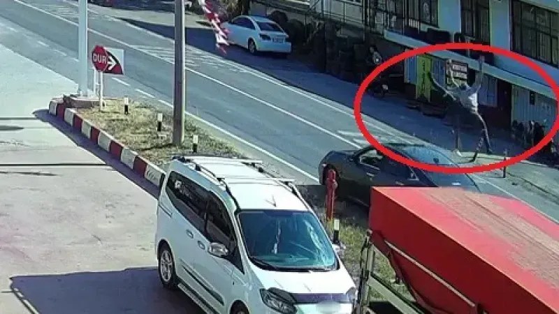 Alkollü sürücünün dehşet anları Kocaeli’de kamerada