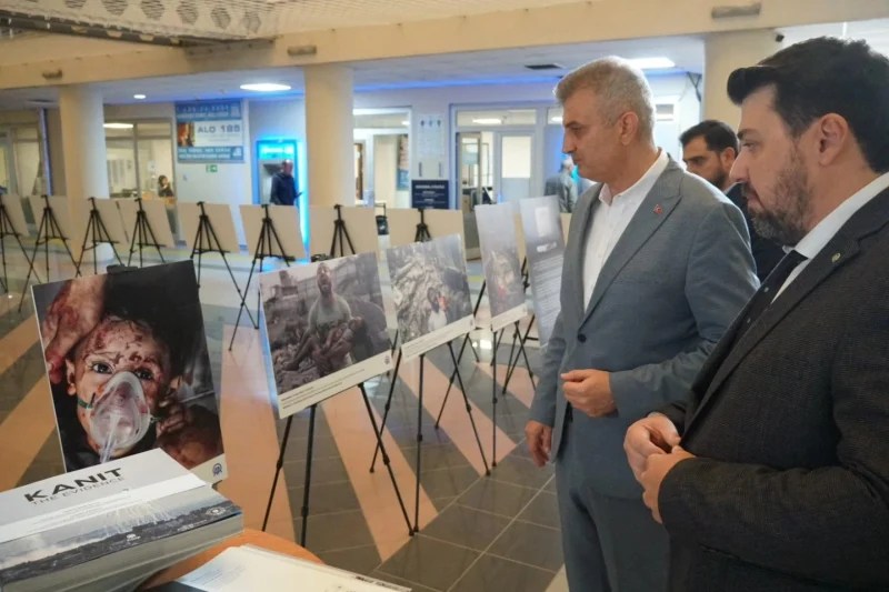 Gölcük Belediyesi’nde ‘Kanıt’ Fotoğraf Sergisi Ziyarete Açıldı