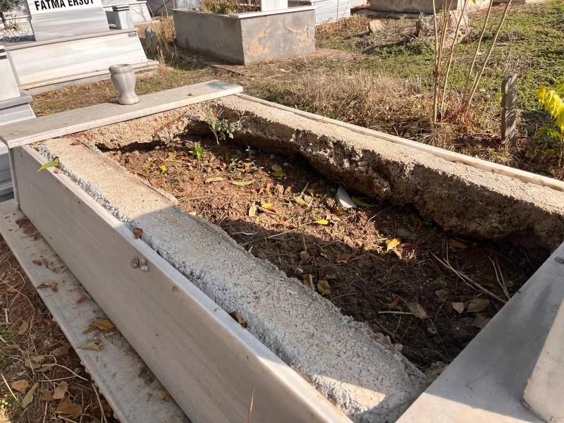 Hayrabolu’da mezarlık hırsızlığı!