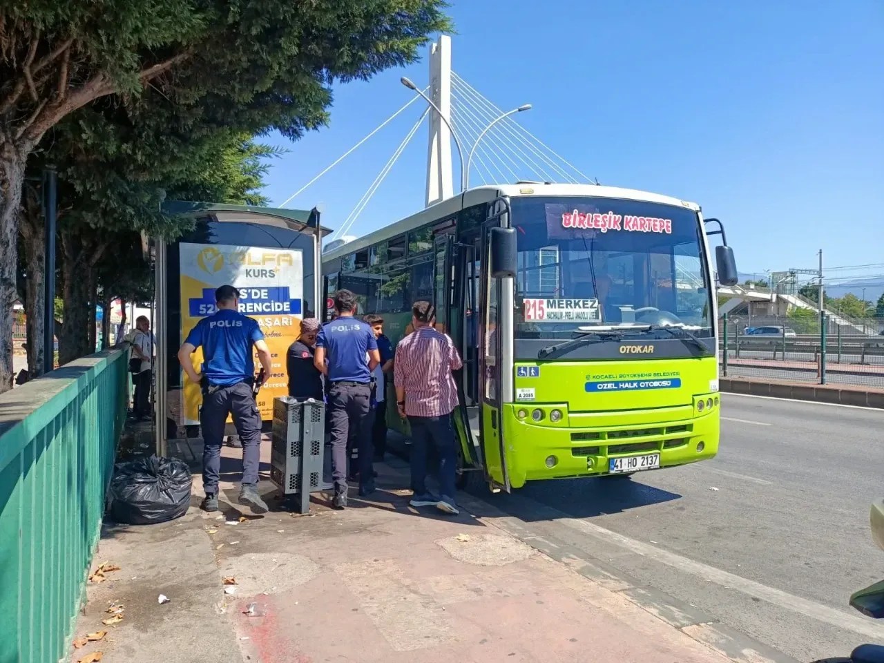Otobüs terminalinde gerginlik: baba, şoföre yumrukla saldırdı