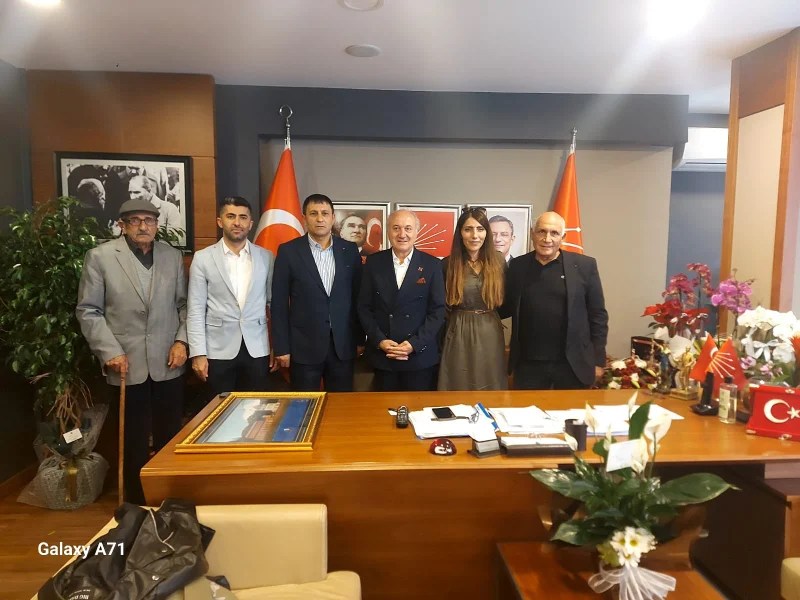 DEM Parti Kocaeli İl Başkanı’ndan CHP’ye ziyaret!