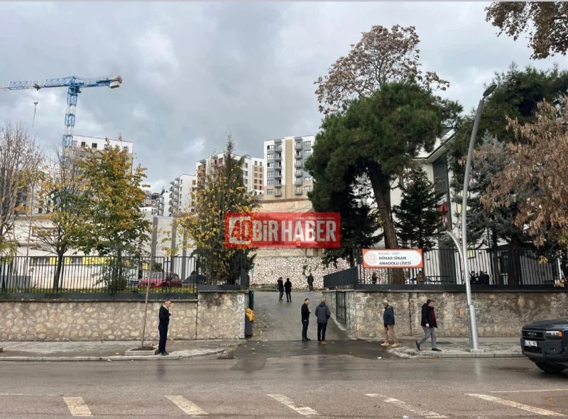 İzmit’te Lisede Korkunç Olay!