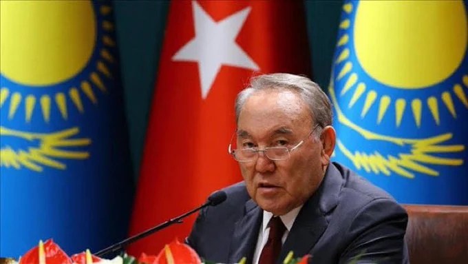 Nursultan Nazarbayev: Gençler, Biz Büyük Türk Milletiyiz!