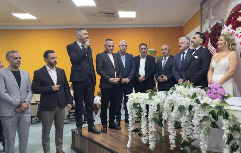 MHP Teşkilatı Çayırova’da Düğünde Buluştu!
