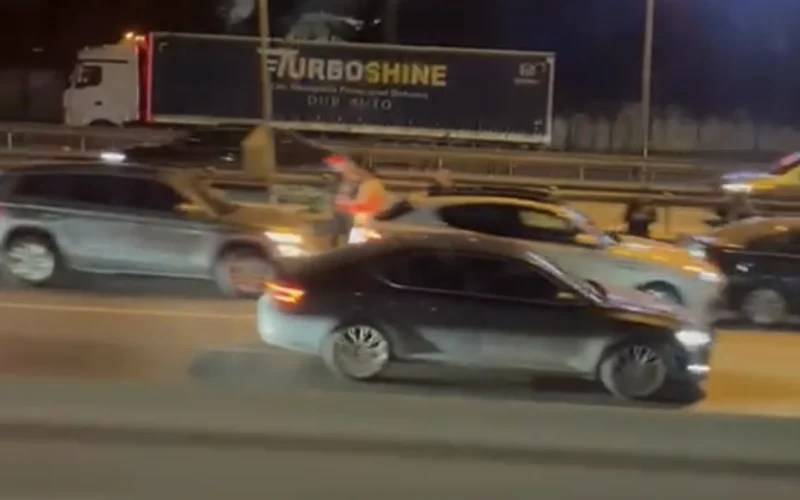 Gebze D-100’de Zincirleme Kaza: Trafik Yoğunlaştı!