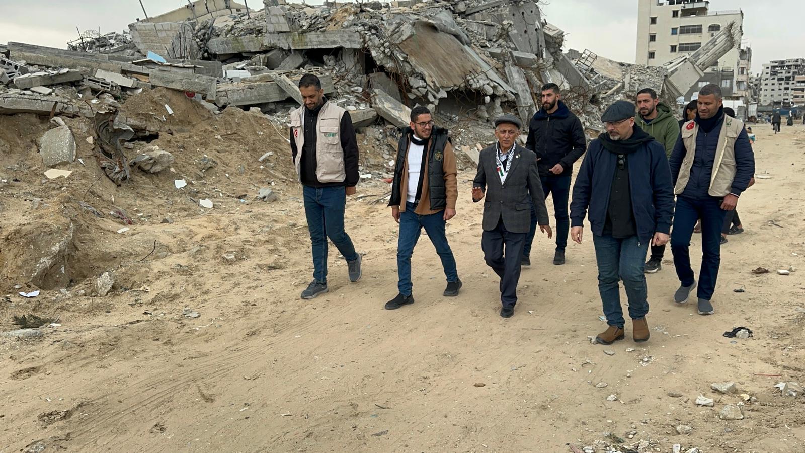İsrail yıktı, Kocaeli Büyükşehir kurdu!