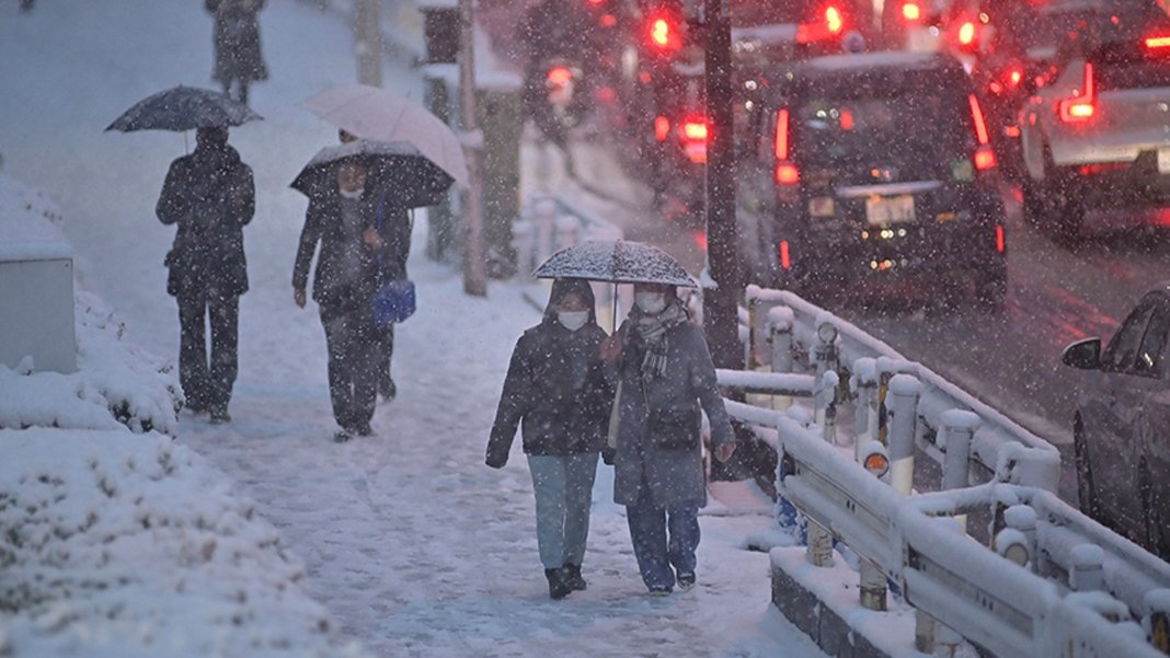 Japonya’da kar fırtınası can almaya devam ediyor