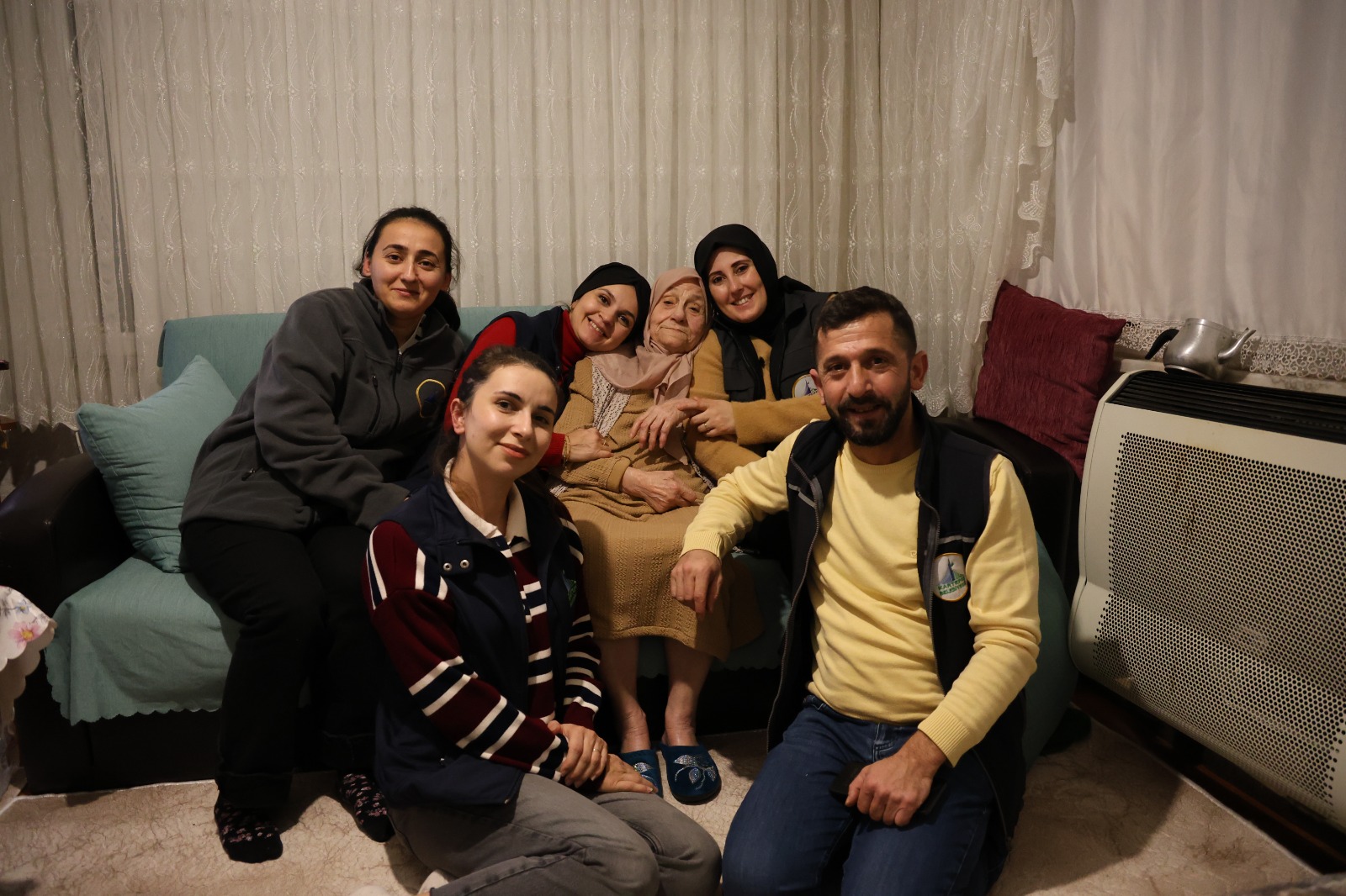Kartepe’de “Alo evlat” ile gönüllere şefkat köprüsü