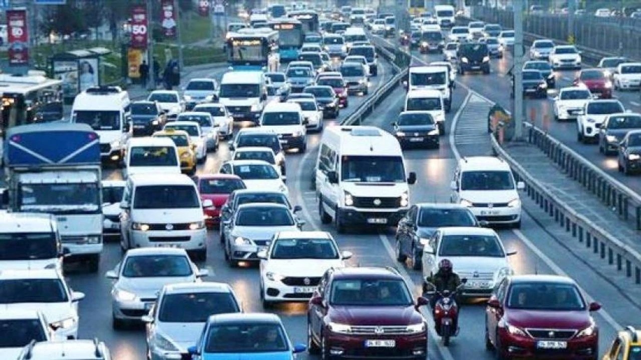 Yeni araç alacaklara kritik uyarı! Artık zorunlu, cezası 75 bin lira