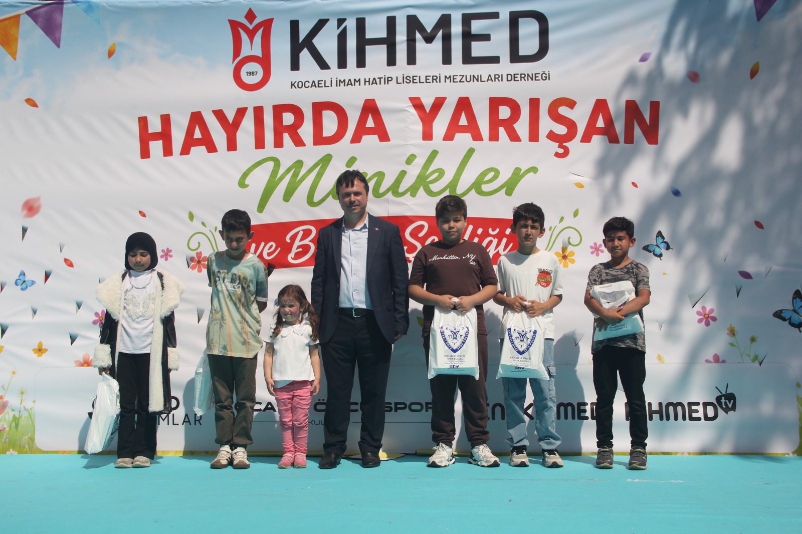 Kocaeli’de “Hayırda Yarışan Minikler” ödüllerine kavuştu
