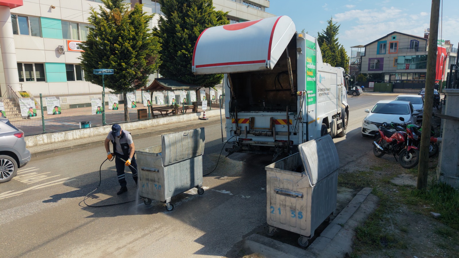 Başiskele’de mahallelere kapsamlı bakım ve yenileme
