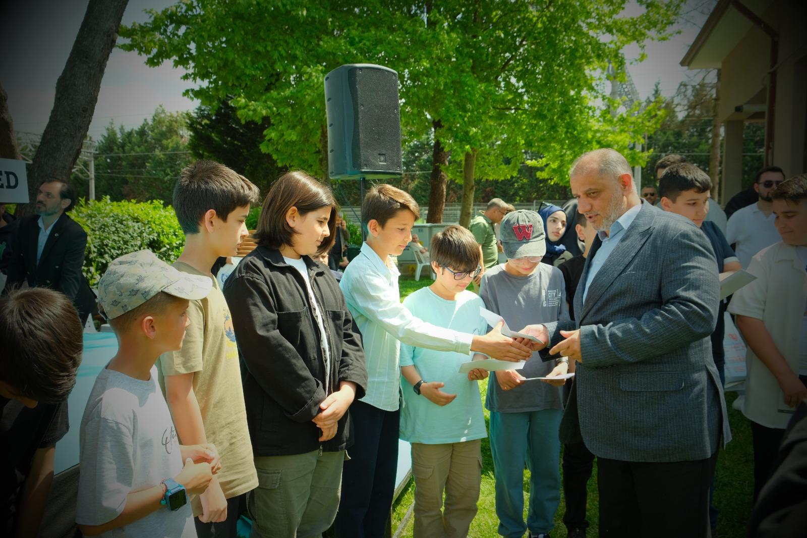 Kocaeli’de “Hayırda Yarışan Minikler” ödüllerine kavuştu