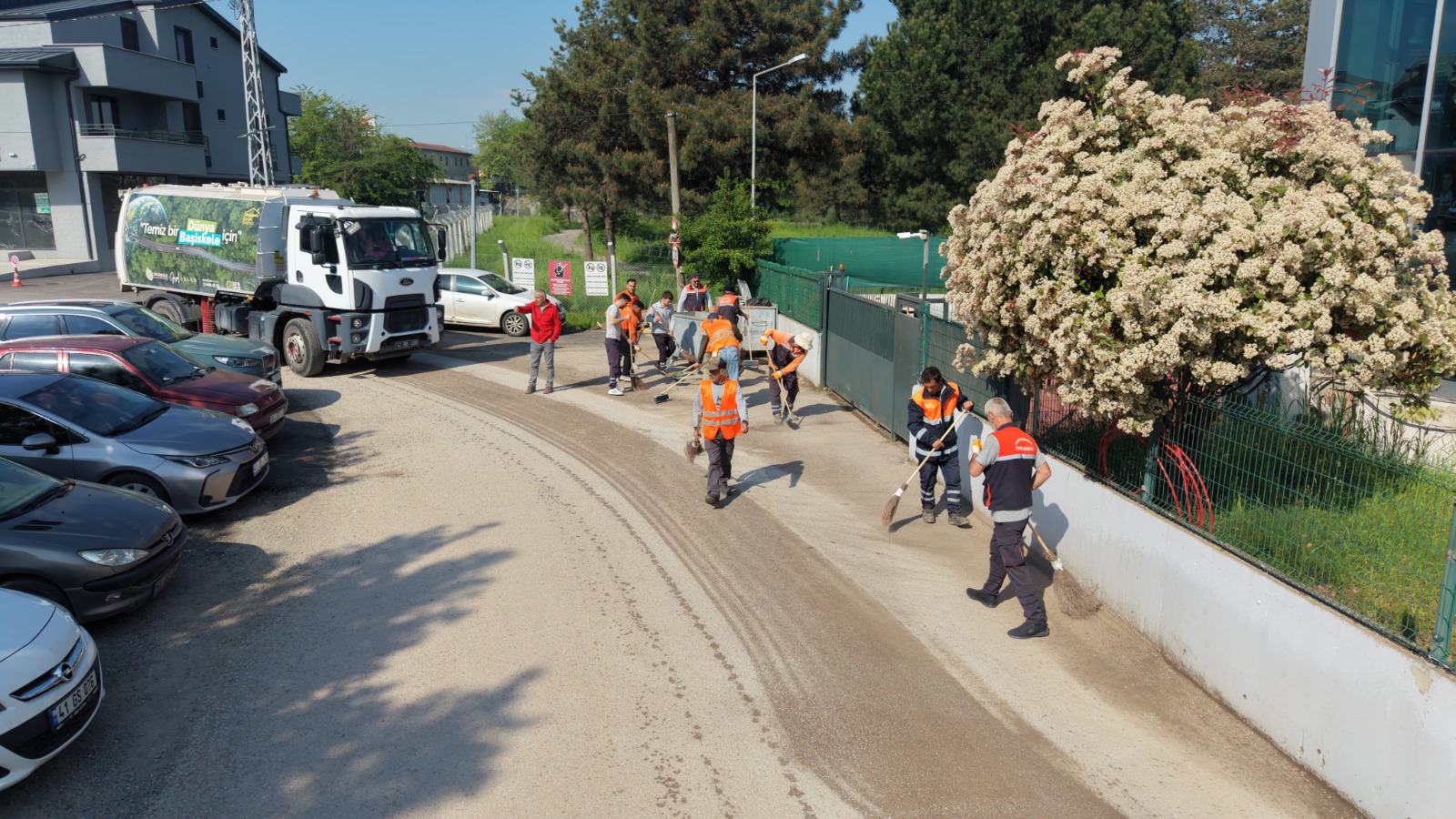 Başiskele’de mahallelere kapsamlı bakım ve yenileme