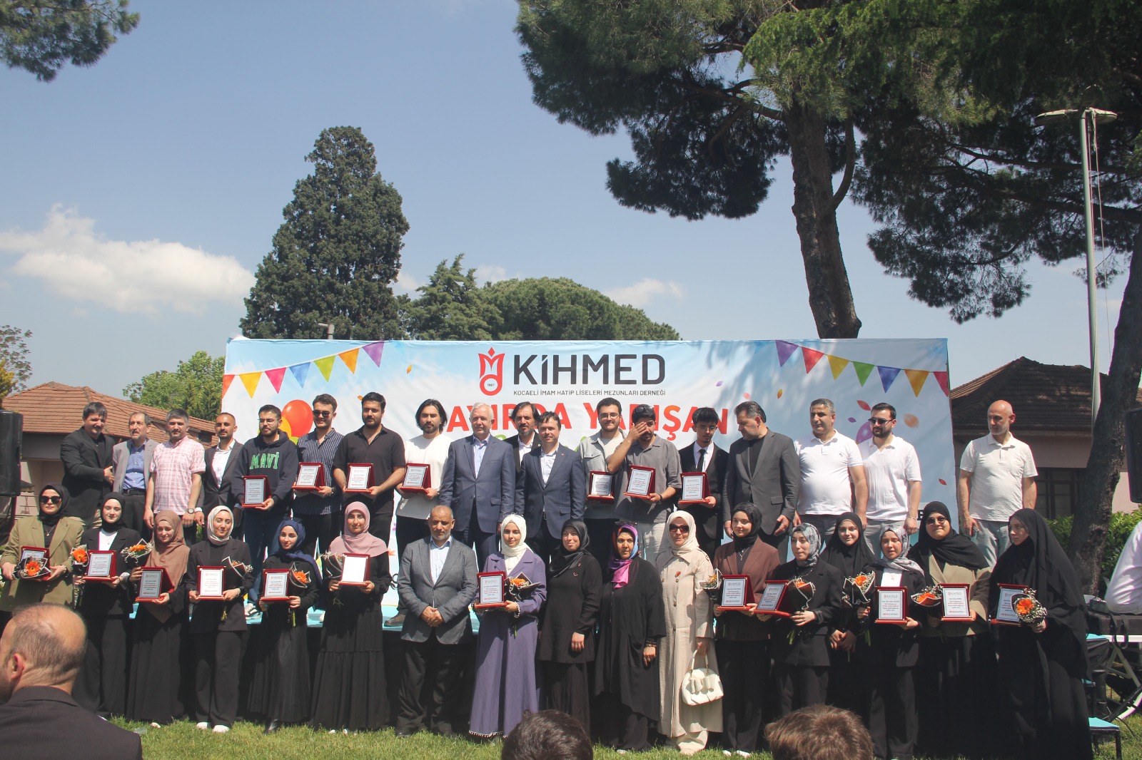 Kocaeli’de “Hayırda Yarışan Minikler” ödüllerine kavuştu