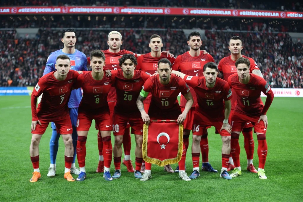 Çayırova milli maç coşkusuna hazırlanıyor