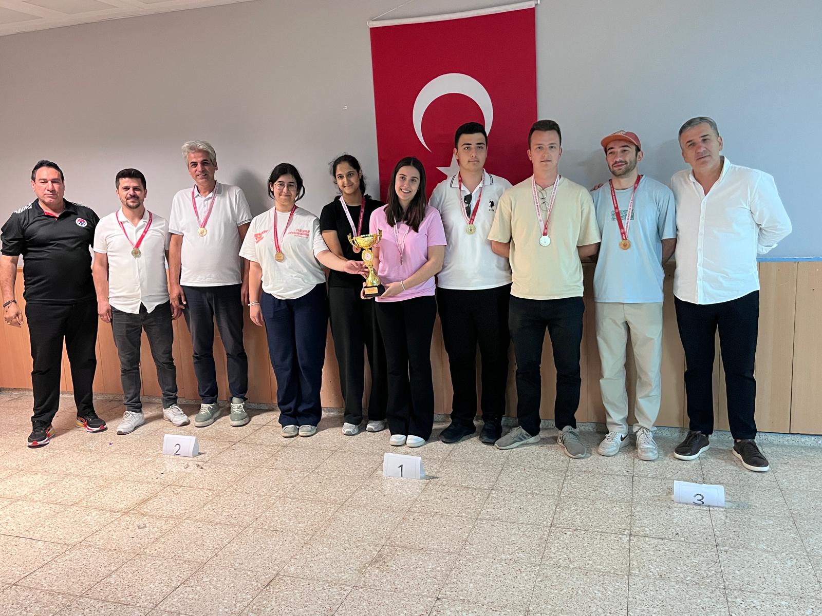 Genc-i Âlâ Satranç Takımı Kocaeli’nin zirvesinde