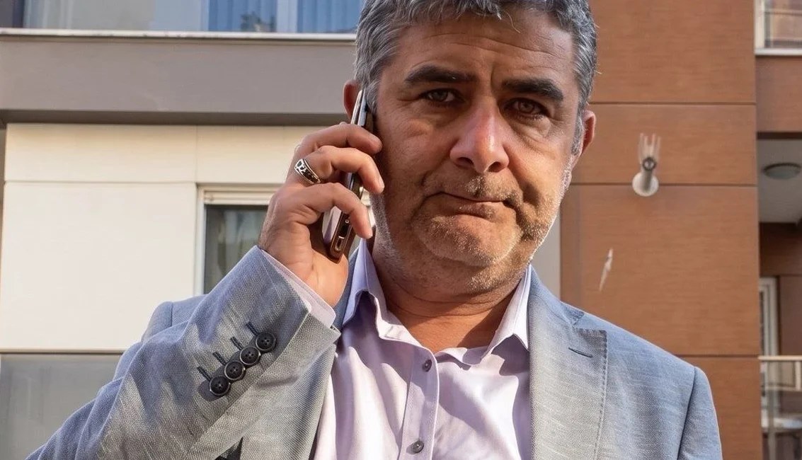 İBB yöneticisi evinin önünde zorla araca bindirildi!