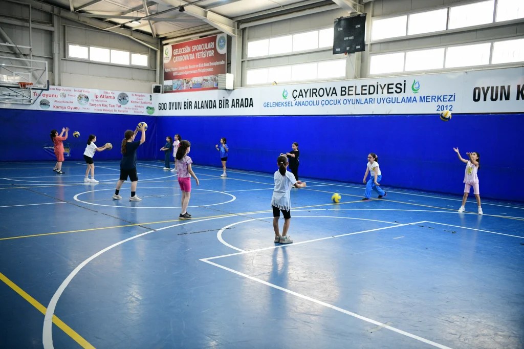 Çayırova'da yaz spor okulları yoğun ilgi görüyor - 3. görsel