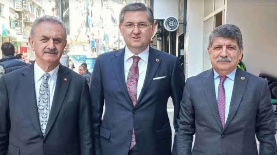 Bizim vekiller CHP’yı bırakıyor!