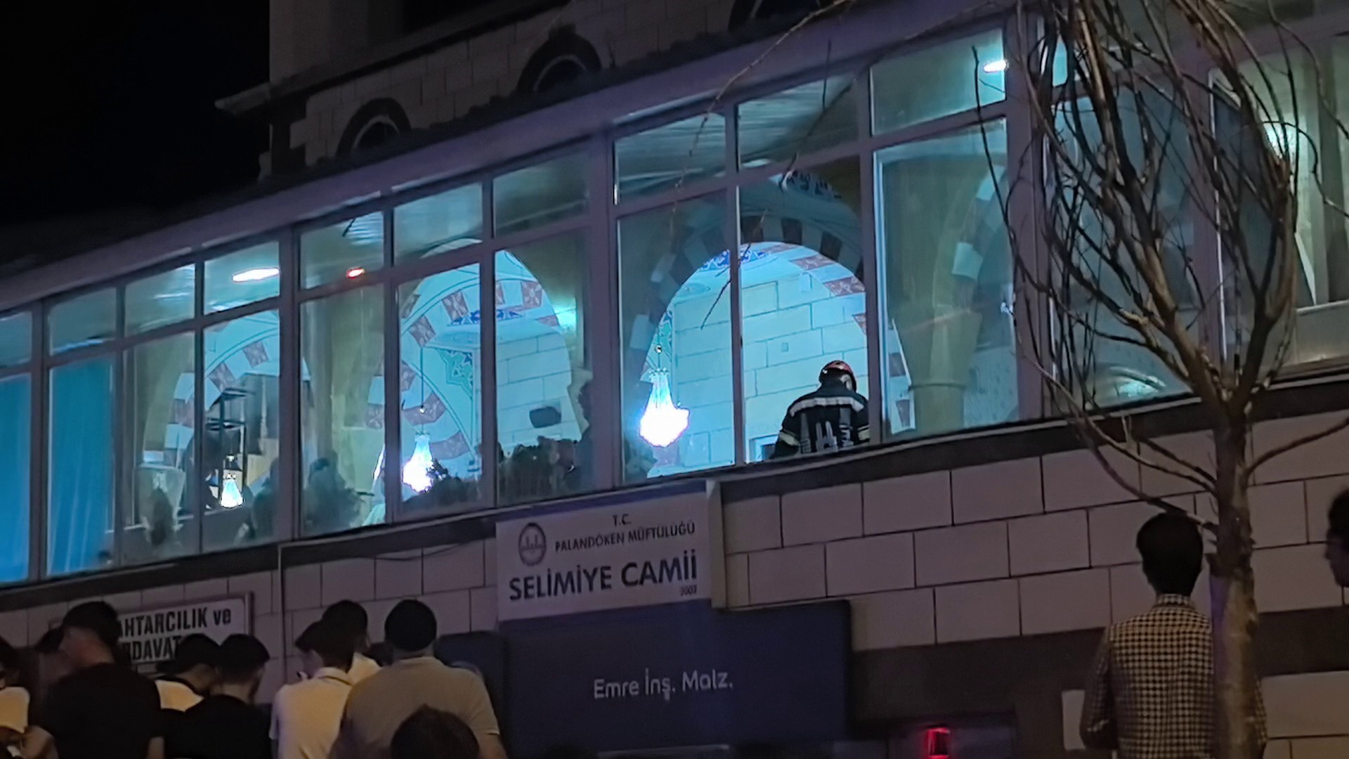 Namaz için camiye girdi, gördüğü manzara şoke etti