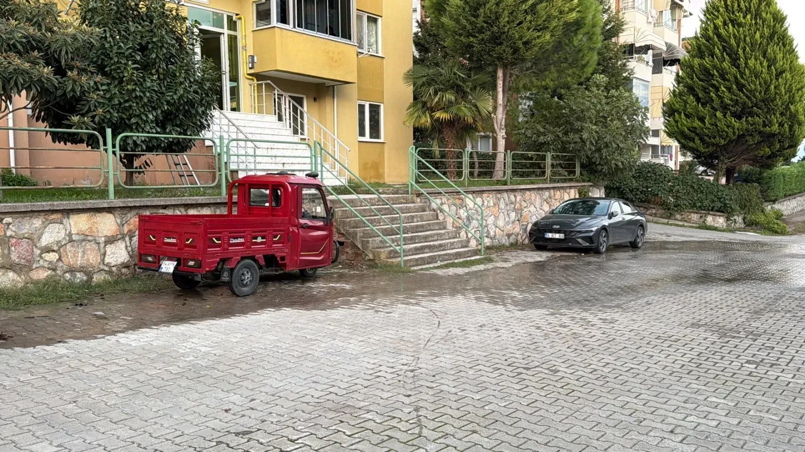 Eşyalarını almaya gelen adama kurşun yağdı!
