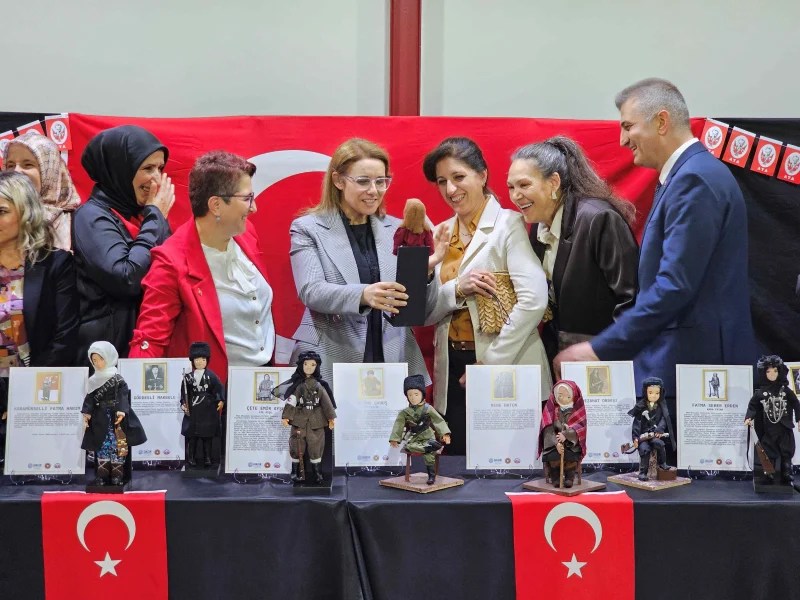 Gölcük’te Kahraman Türk Kadınları Sergisi!