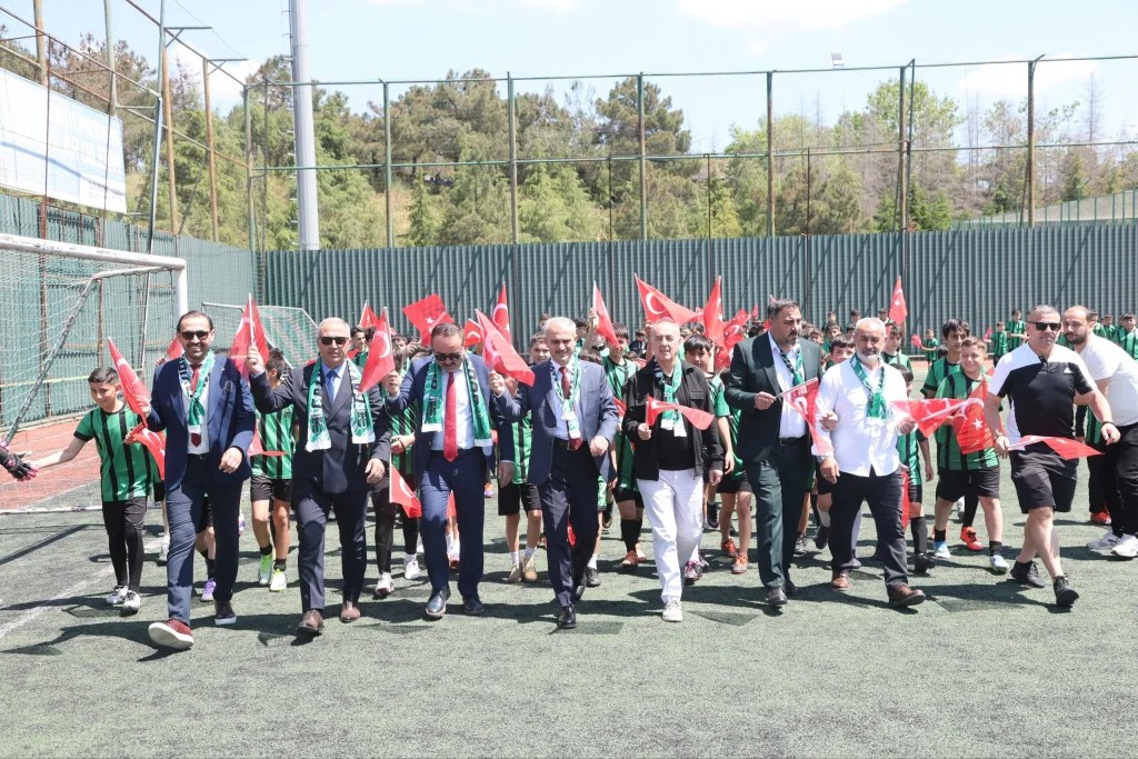 Çayırova’da 19 Mayıs Gençlik Turnuvası