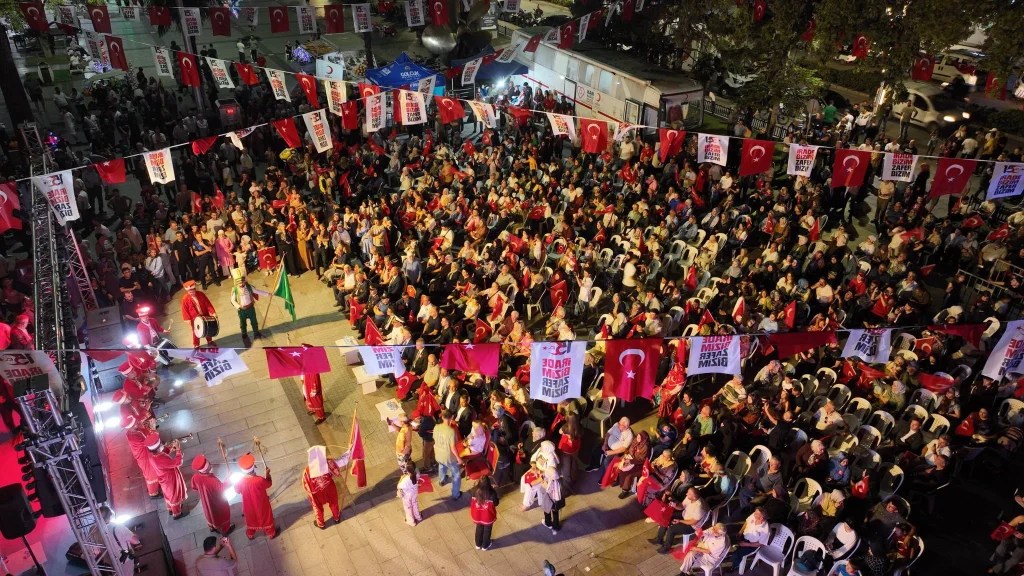 Gölcük'te 15 Temmuz coşkusu! - 3. görsel