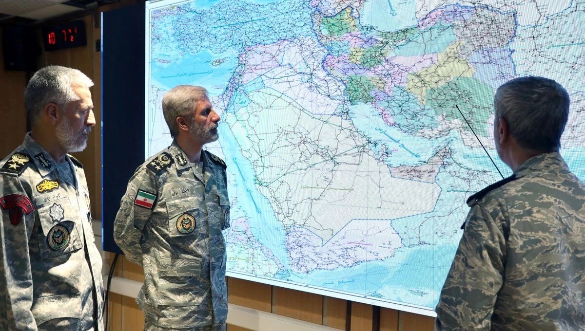🇮🇷✈️ Iran seeks advanced military equipment from China amid waning Russian support. 🛑