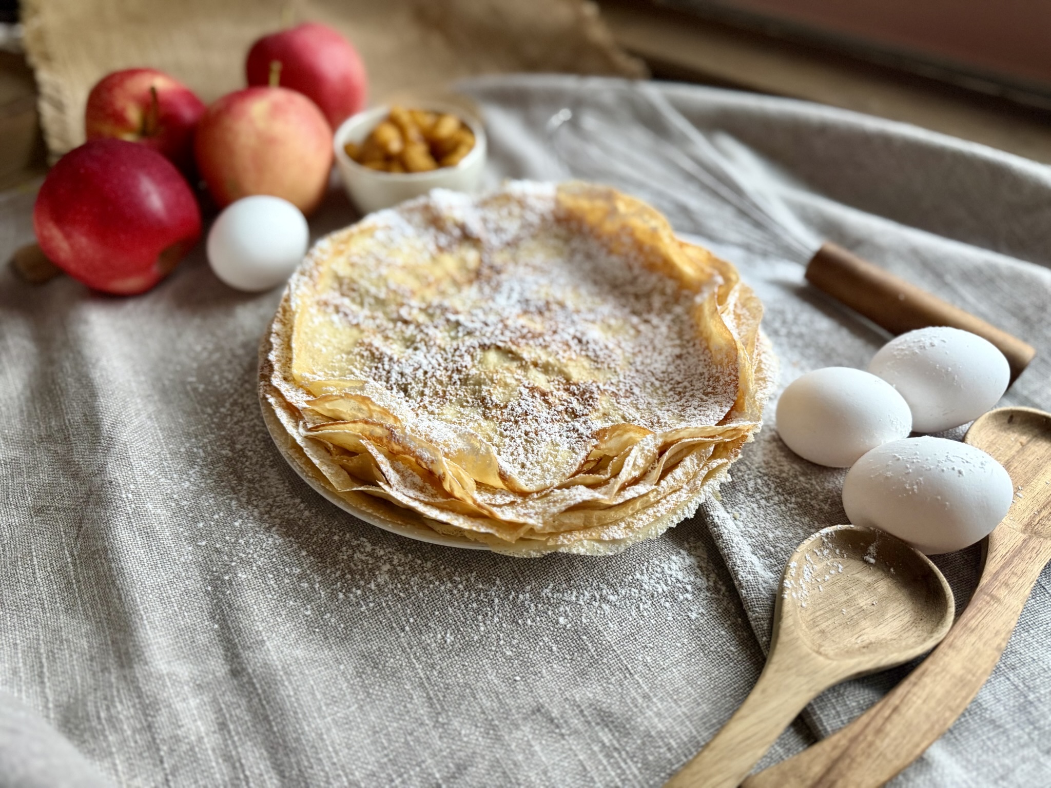 Pannenkoeken met gekarameliseerde appeltjes